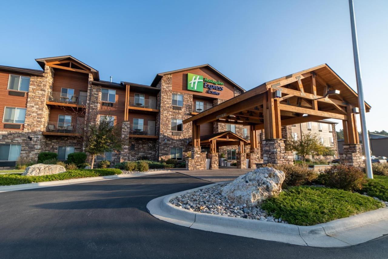 Holiday Inn Express & Suites Custer-Mt Rushmore Bagian luar foto