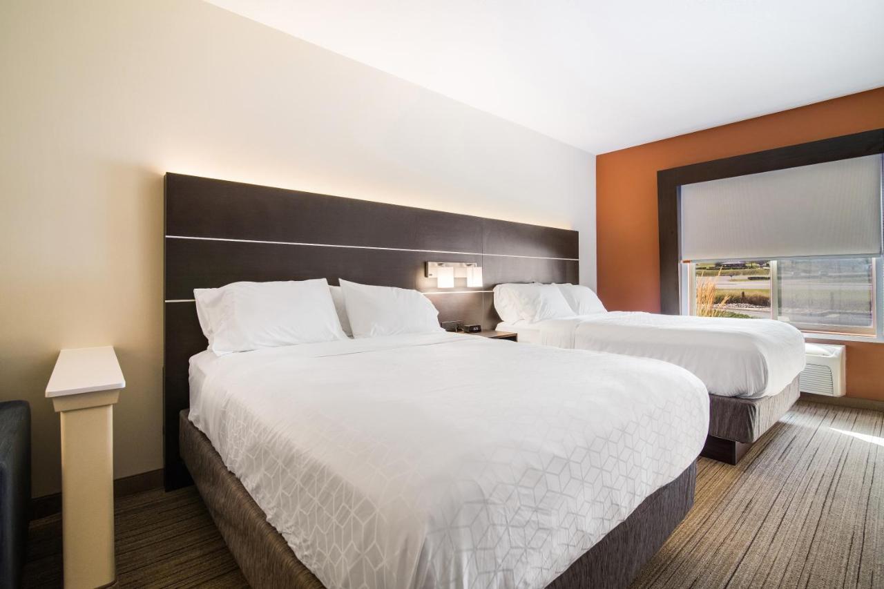 Holiday Inn Express & Suites Custer-Mt Rushmore Bagian luar foto