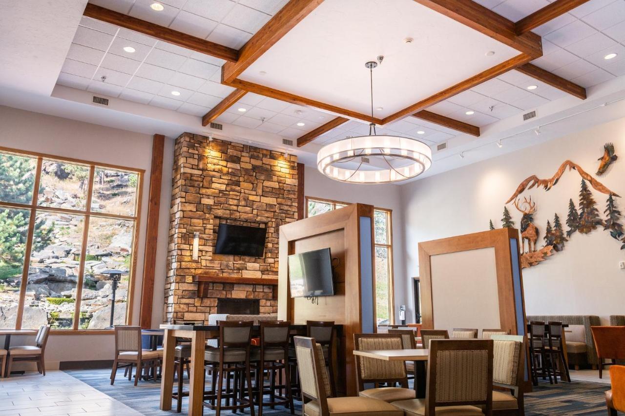 Holiday Inn Express & Suites Custer-Mt Rushmore Bagian luar foto