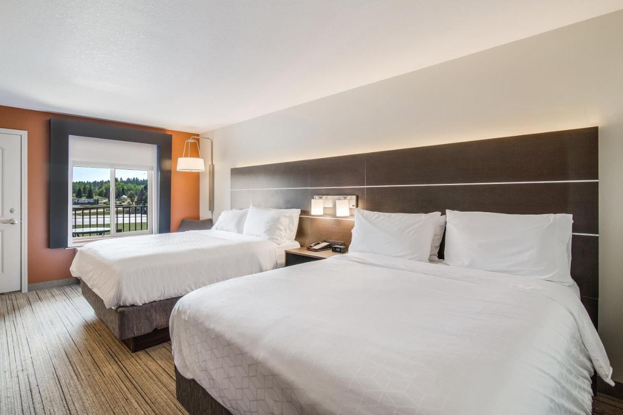 Holiday Inn Express & Suites Custer-Mt Rushmore Bagian luar foto