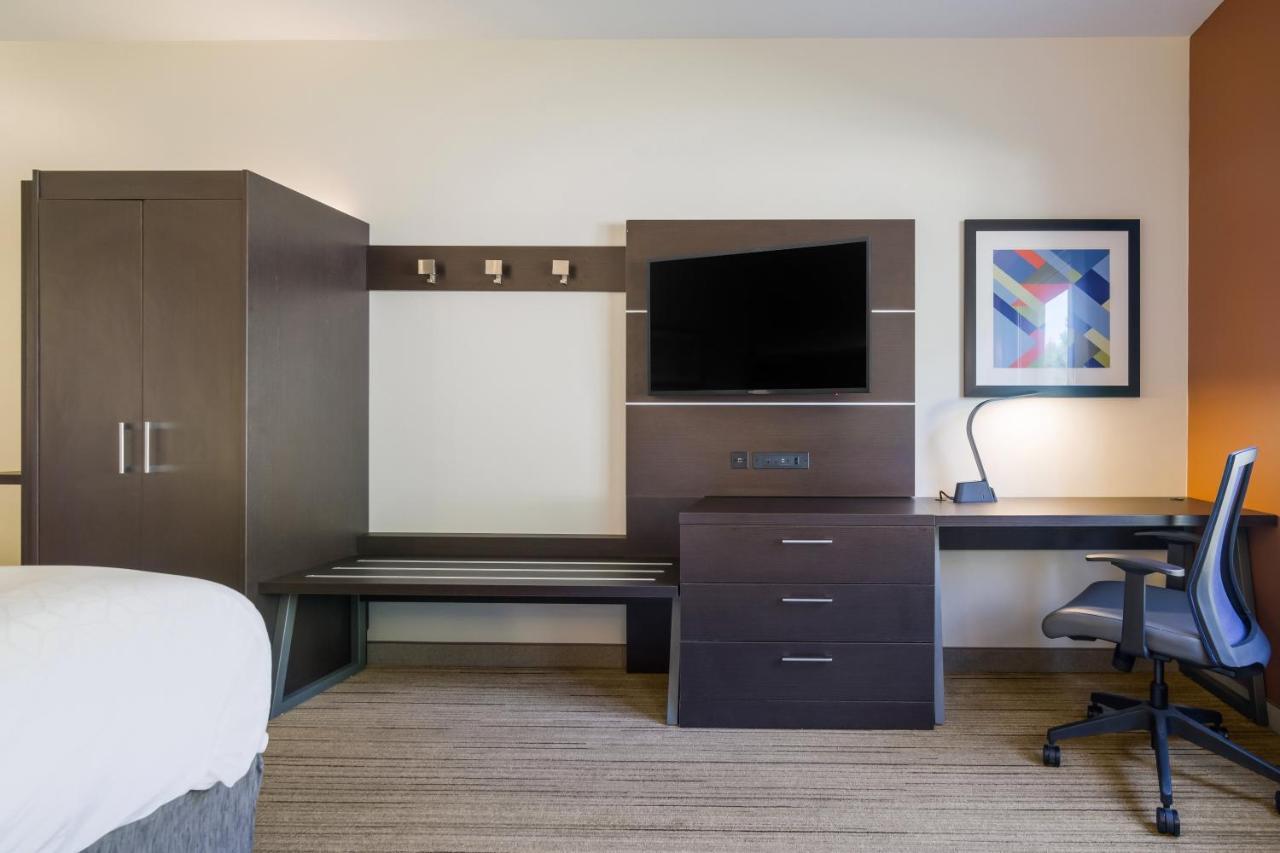 Holiday Inn Express & Suites Custer-Mt Rushmore Bagian luar foto