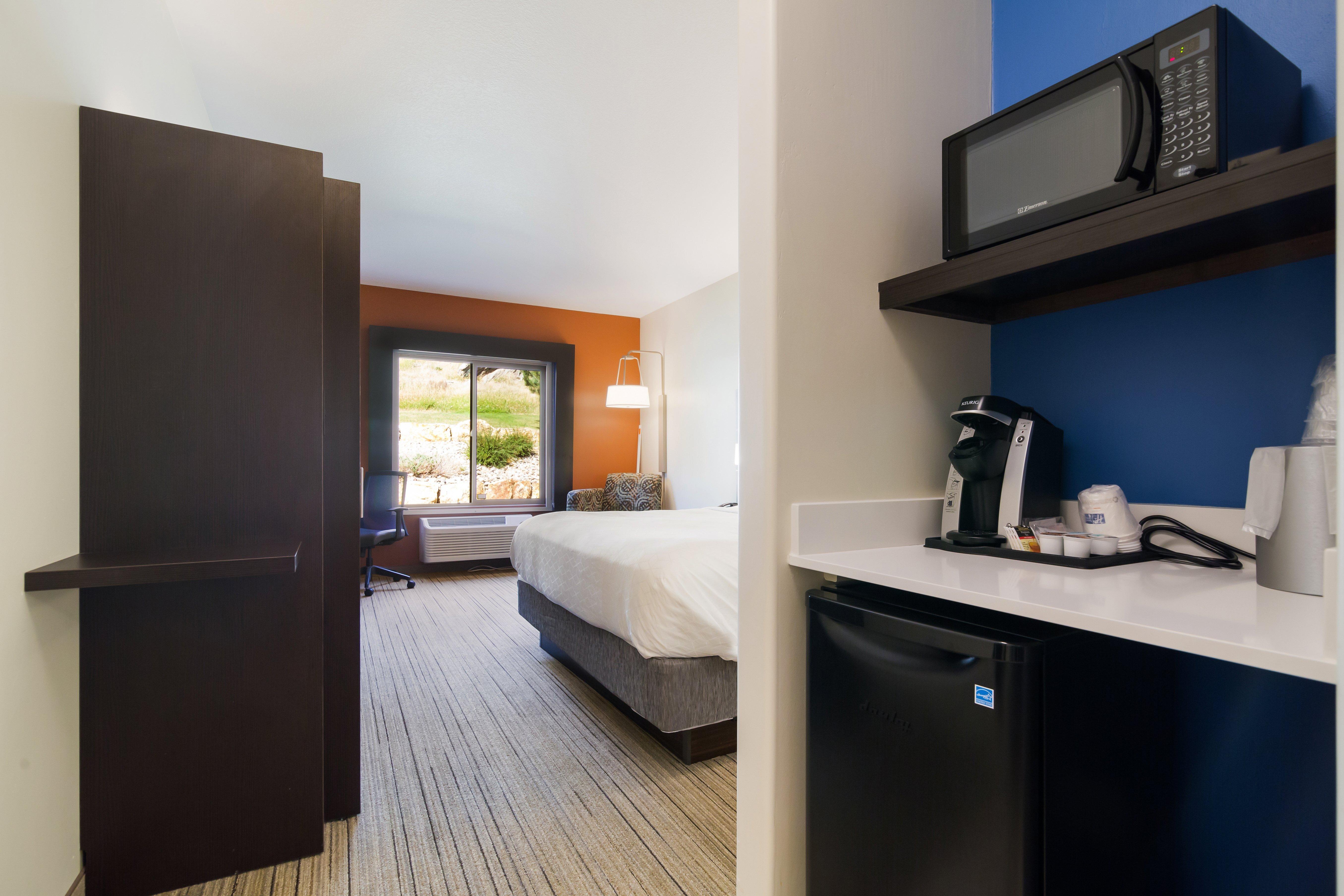 Holiday Inn Express & Suites Custer-Mt Rushmore Bagian luar foto