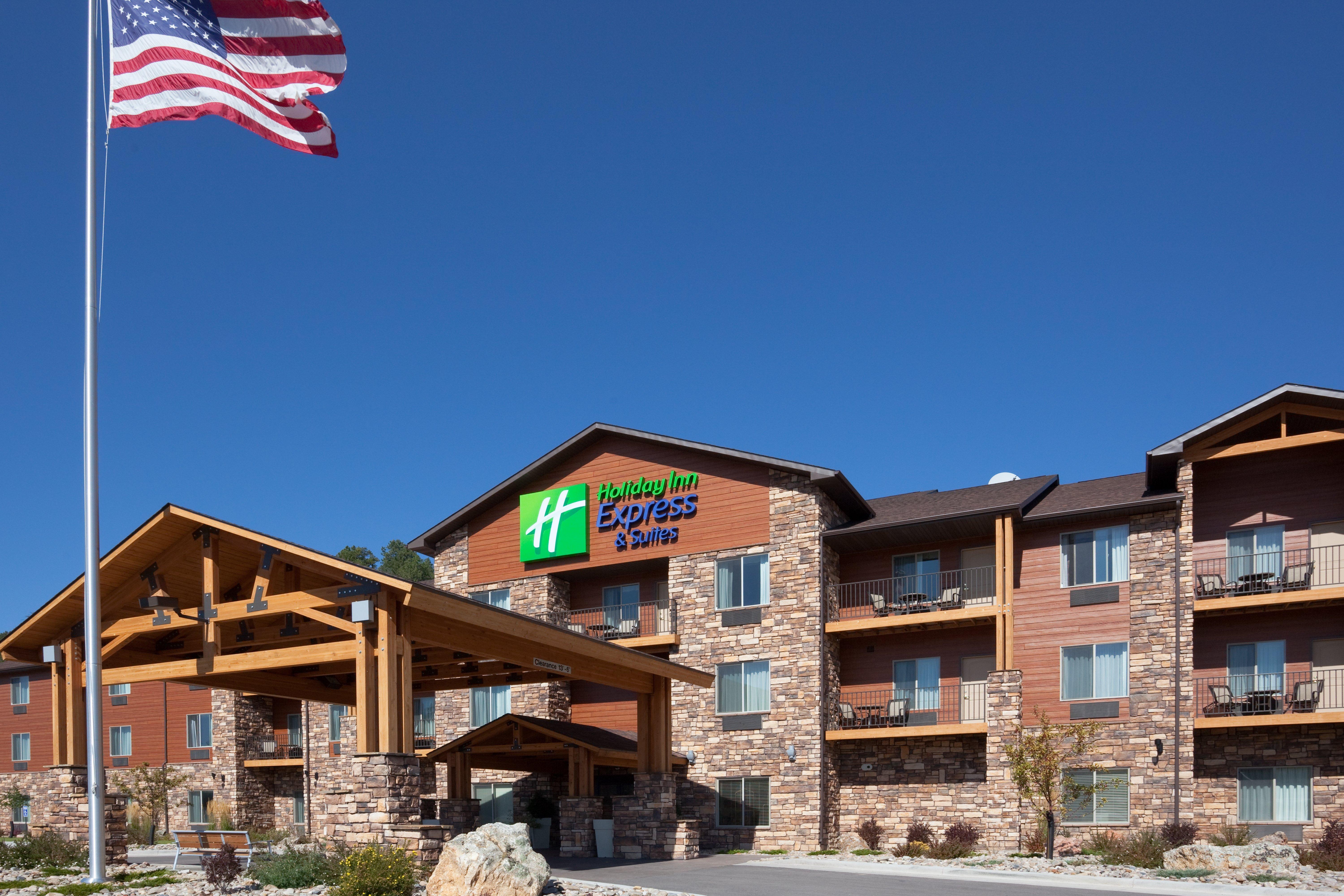 Holiday Inn Express & Suites Custer-Mt Rushmore Bagian luar foto